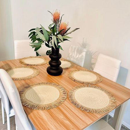 Spacious, Stylish Appartment Close To Transport London Bagian luar foto